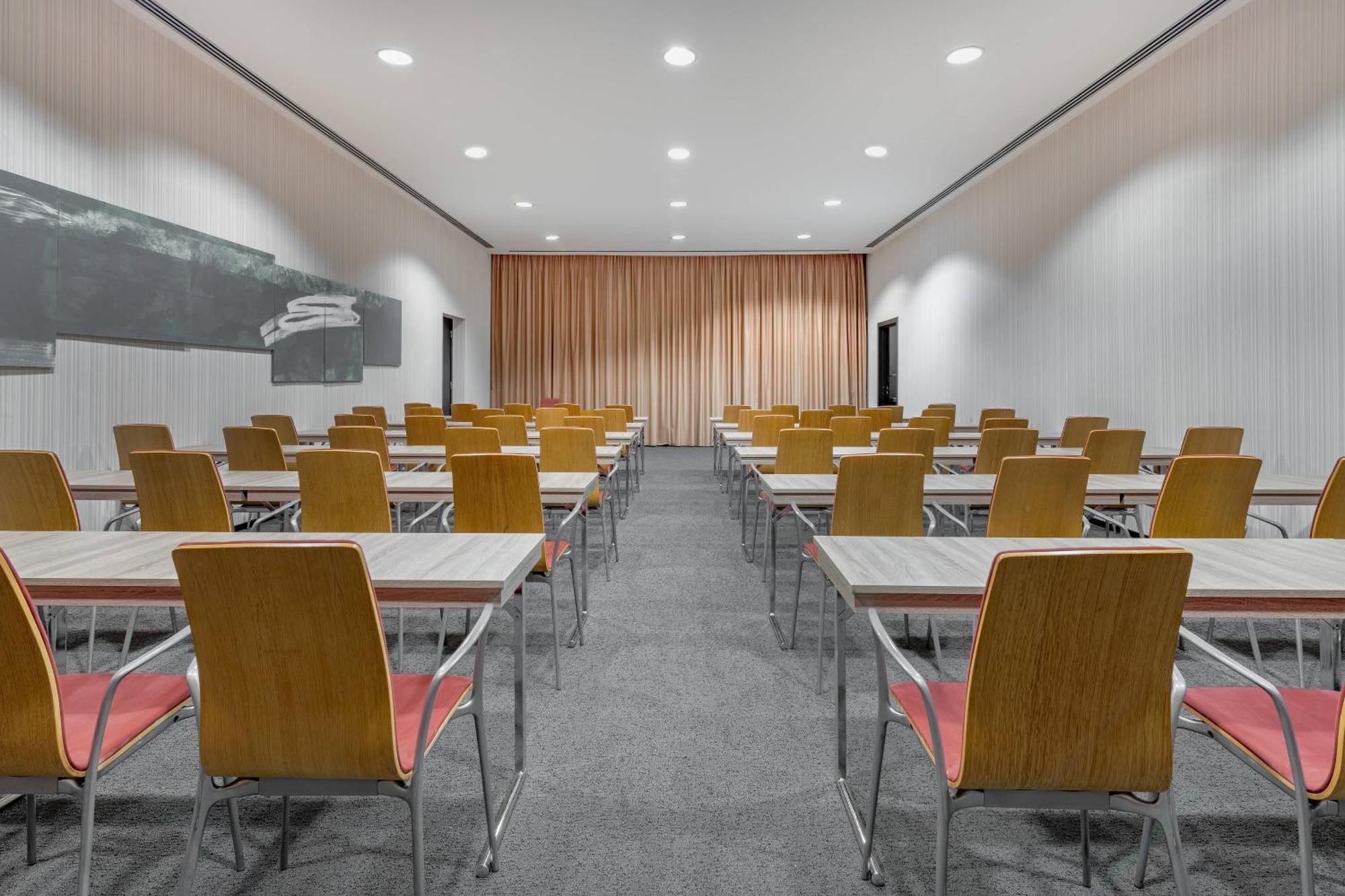 Ac Forum By Marriott Hotel